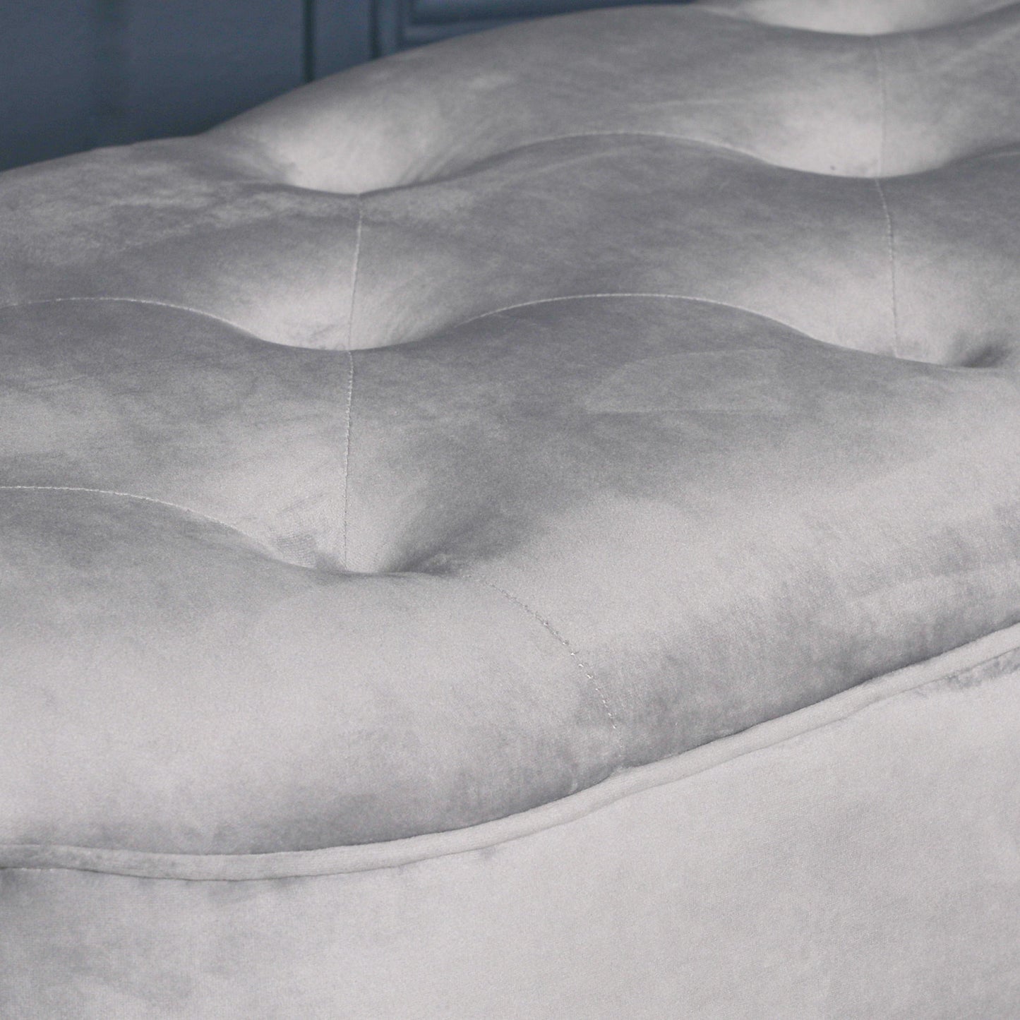 Grey Velvet Buttoned Upholstered Bench with Black Legs - AV505