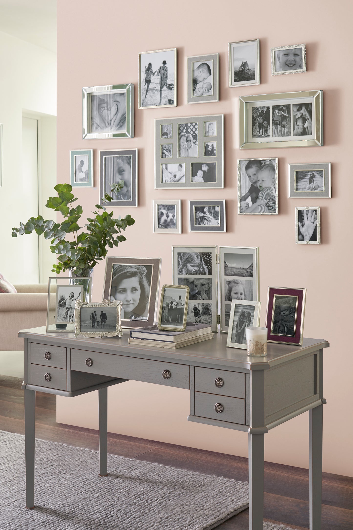 Laura Ashley Henshaw 5 Drawer Desk