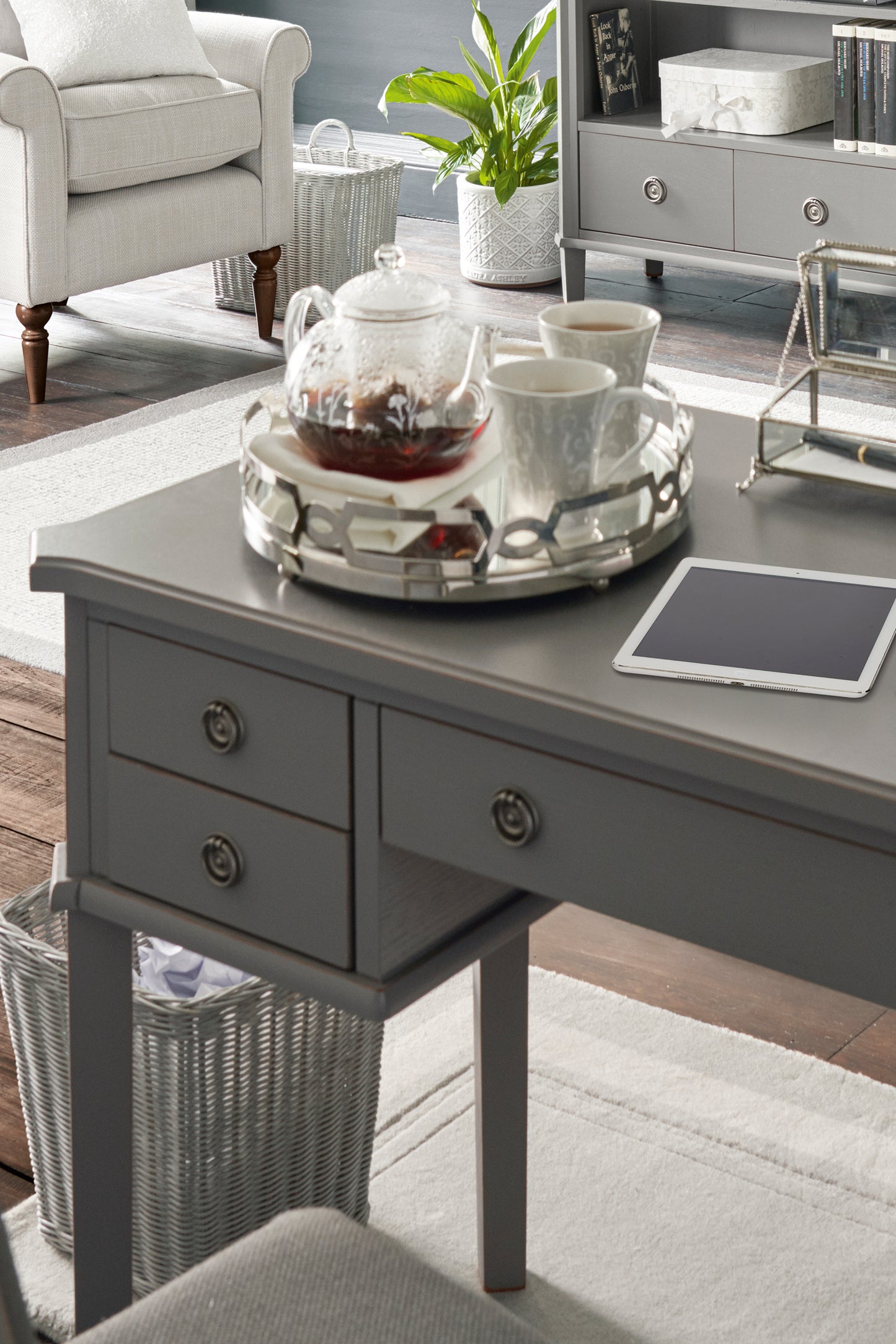 Laura Ashley Henshaw 5 Drawer Desk