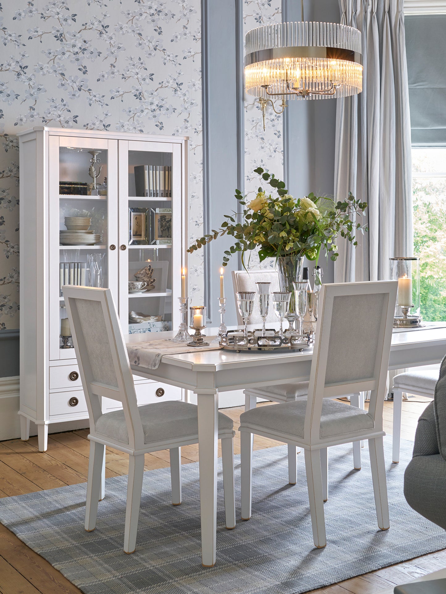 Laura Ashley Henshaw Extending Dining Table