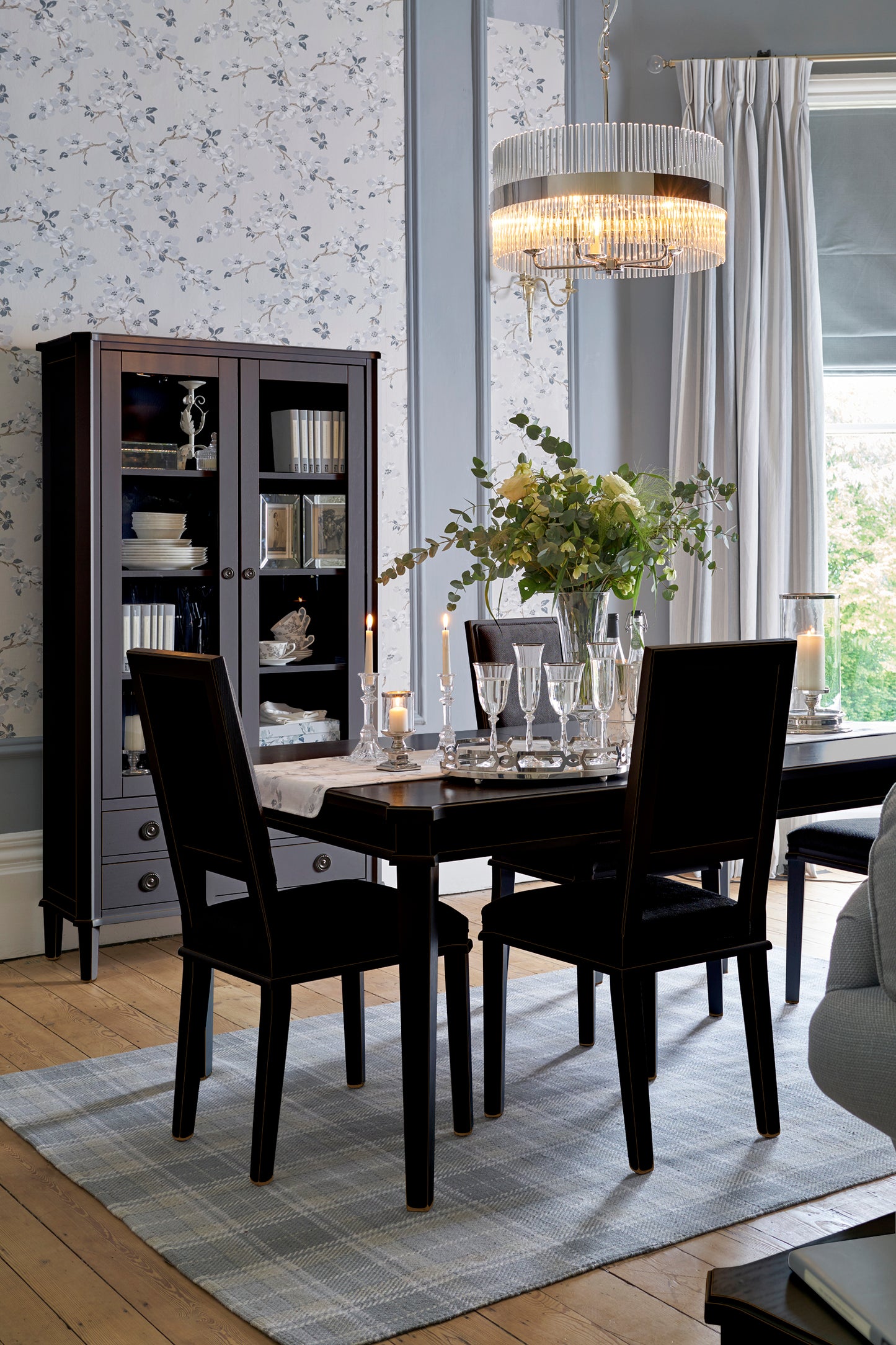 Laura Ashley Henshaw Extending Dining Table