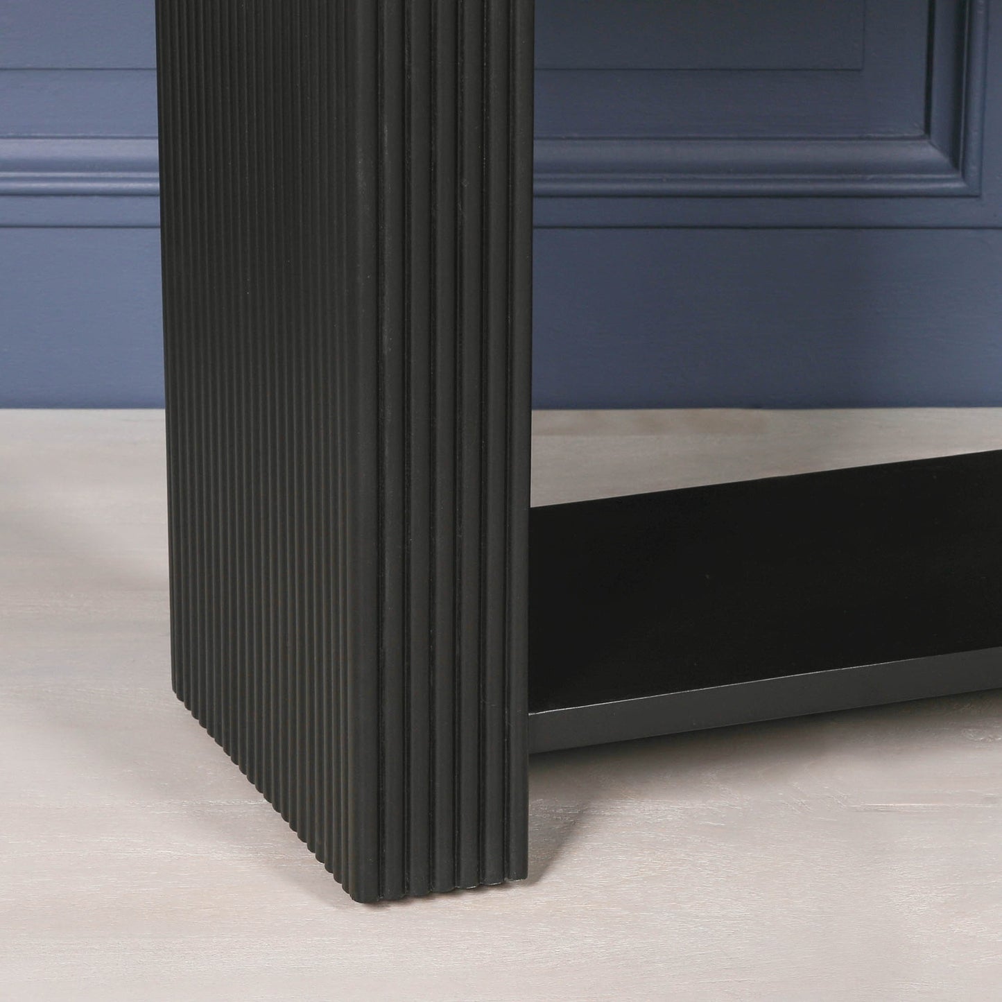 Handcrafted Black Painted Acacia Fluted Console Table – GMF502