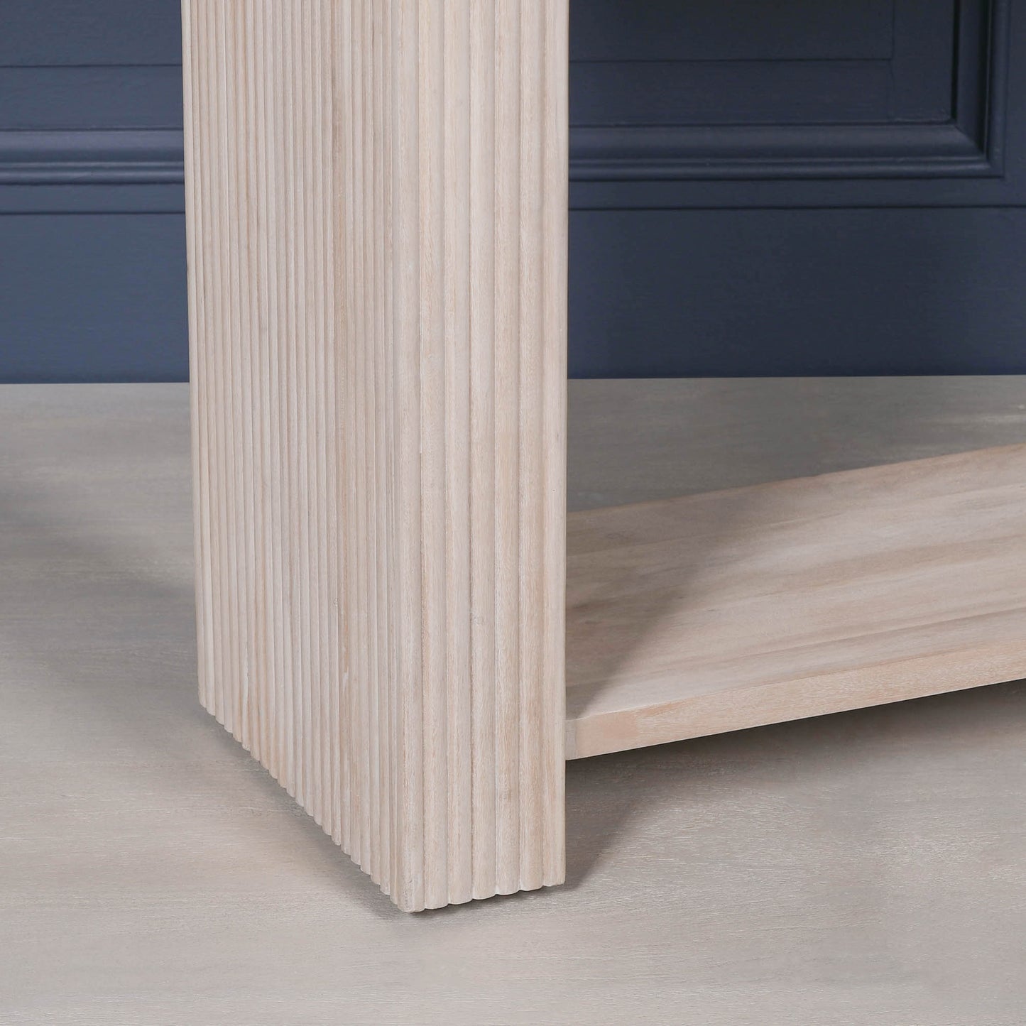 Handcrafted Blanche Acacia Fluted Console Table – GMF590
