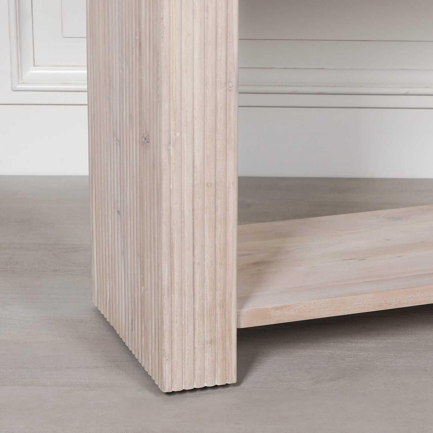 Handcrafted Blanche Acacia Fluted Console Table – GMF590