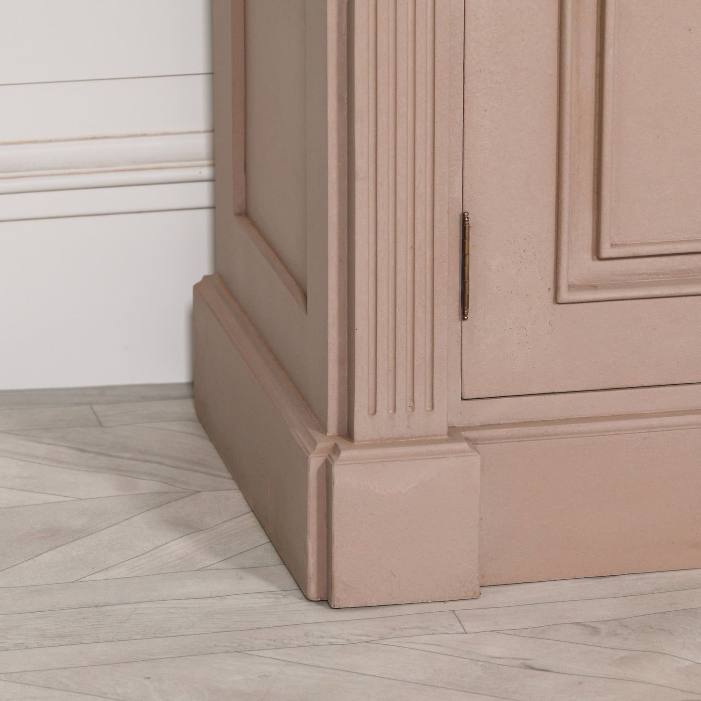 Handcrafted Taupe Painted Mahogany Bookcase Display Cabinet - PFA82