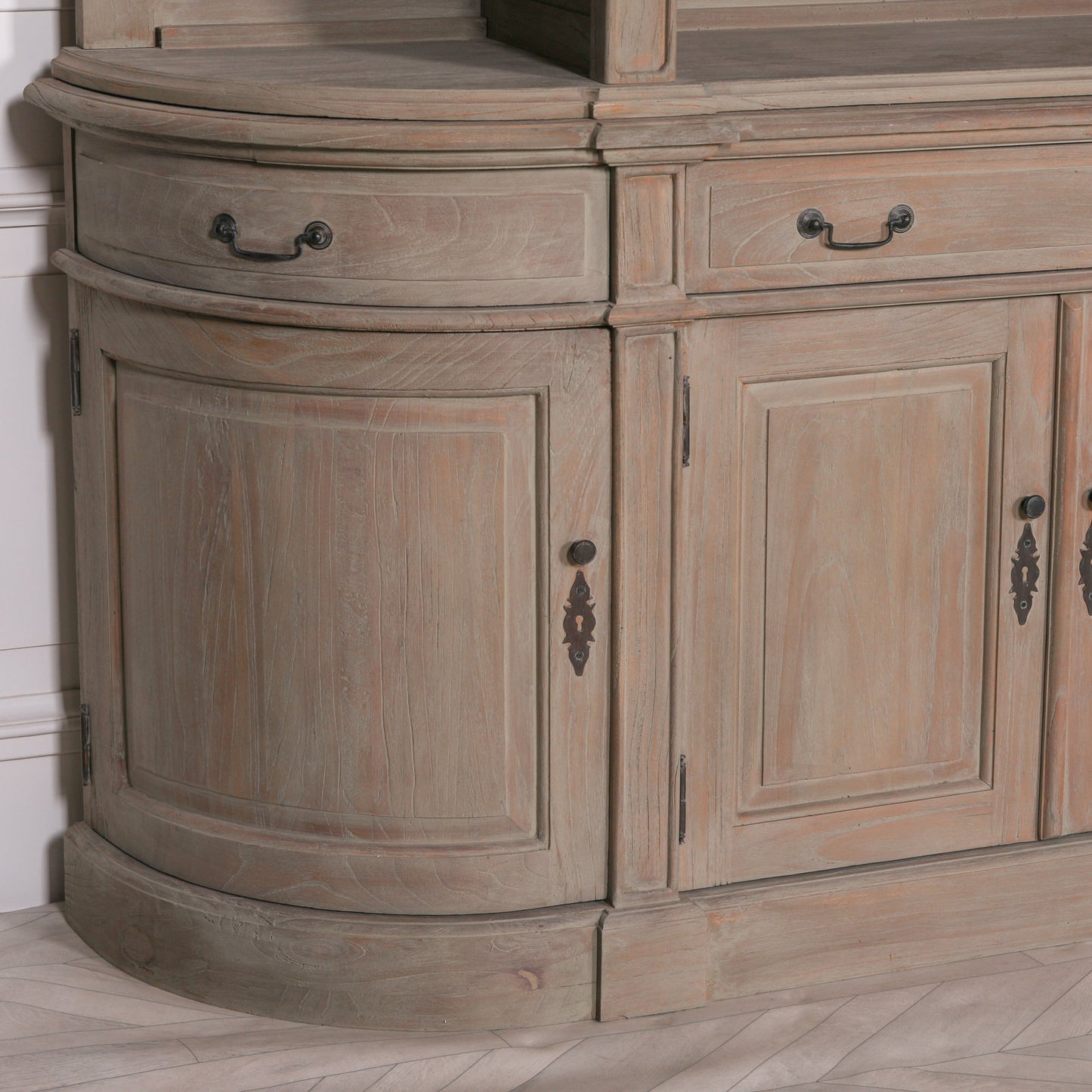 Handcrafted Large Rustic White Cedar Bookcase with Ladder & Curved Edges - RMB12 - White Bear Furnishings