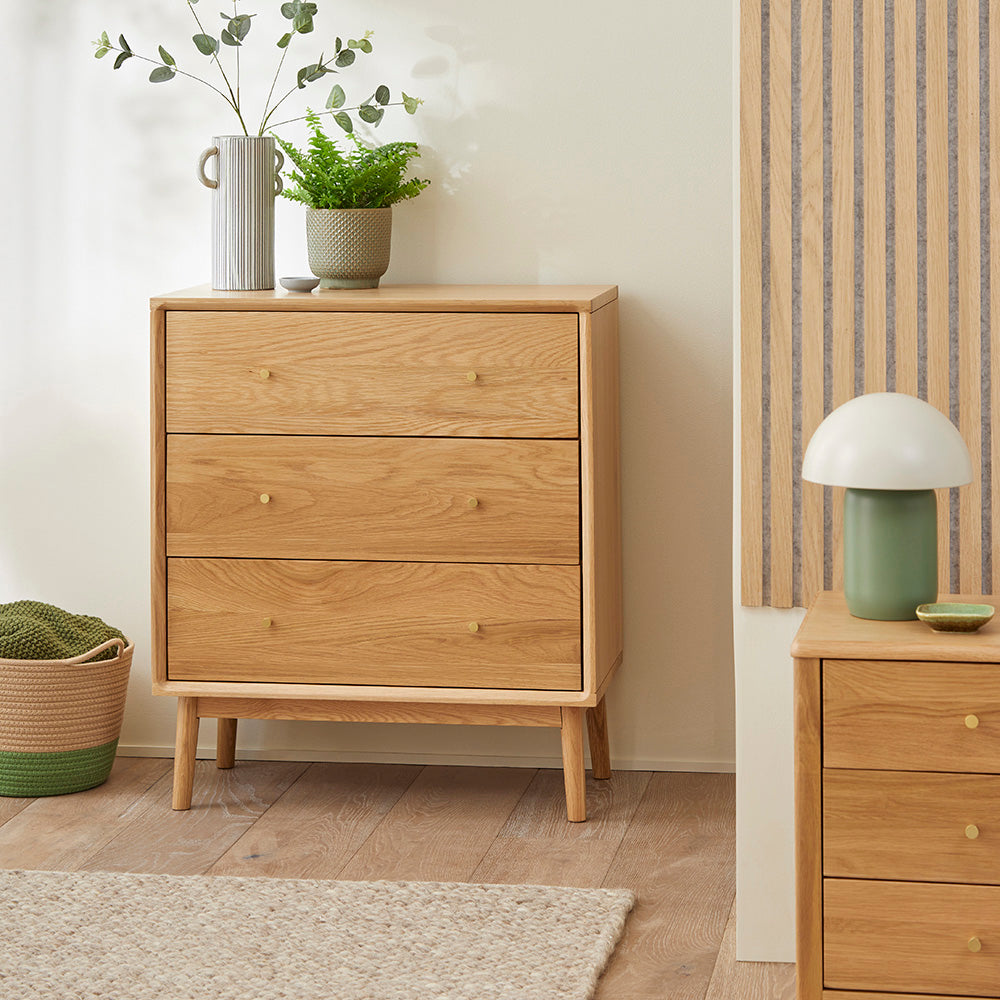 Fishe & Lilly Wright Oak Chest of 3 Drawers - White Bear Furnishings