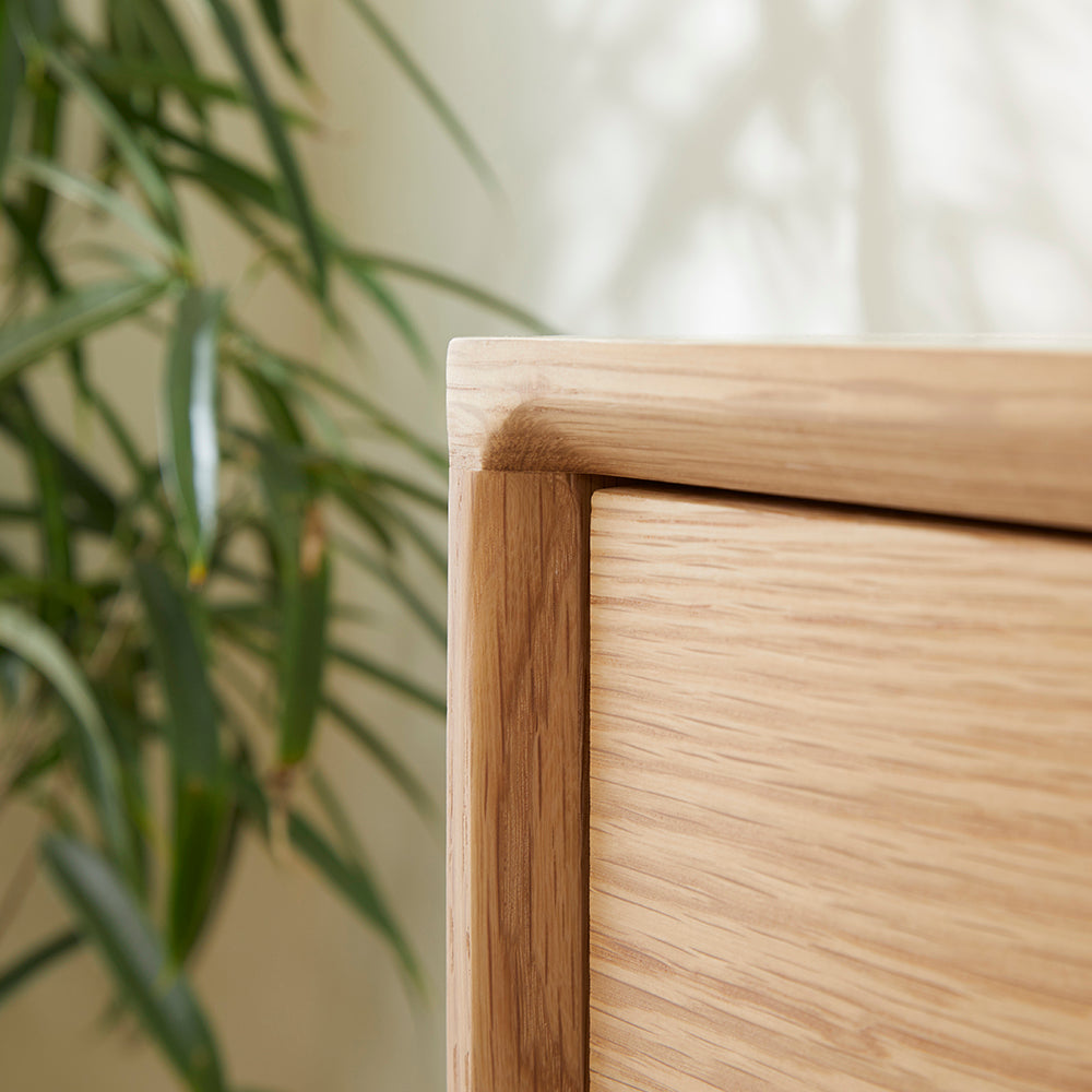 Fishe & Lilly Wright Oak Chest of 3 Drawers - White Bear Furnishings