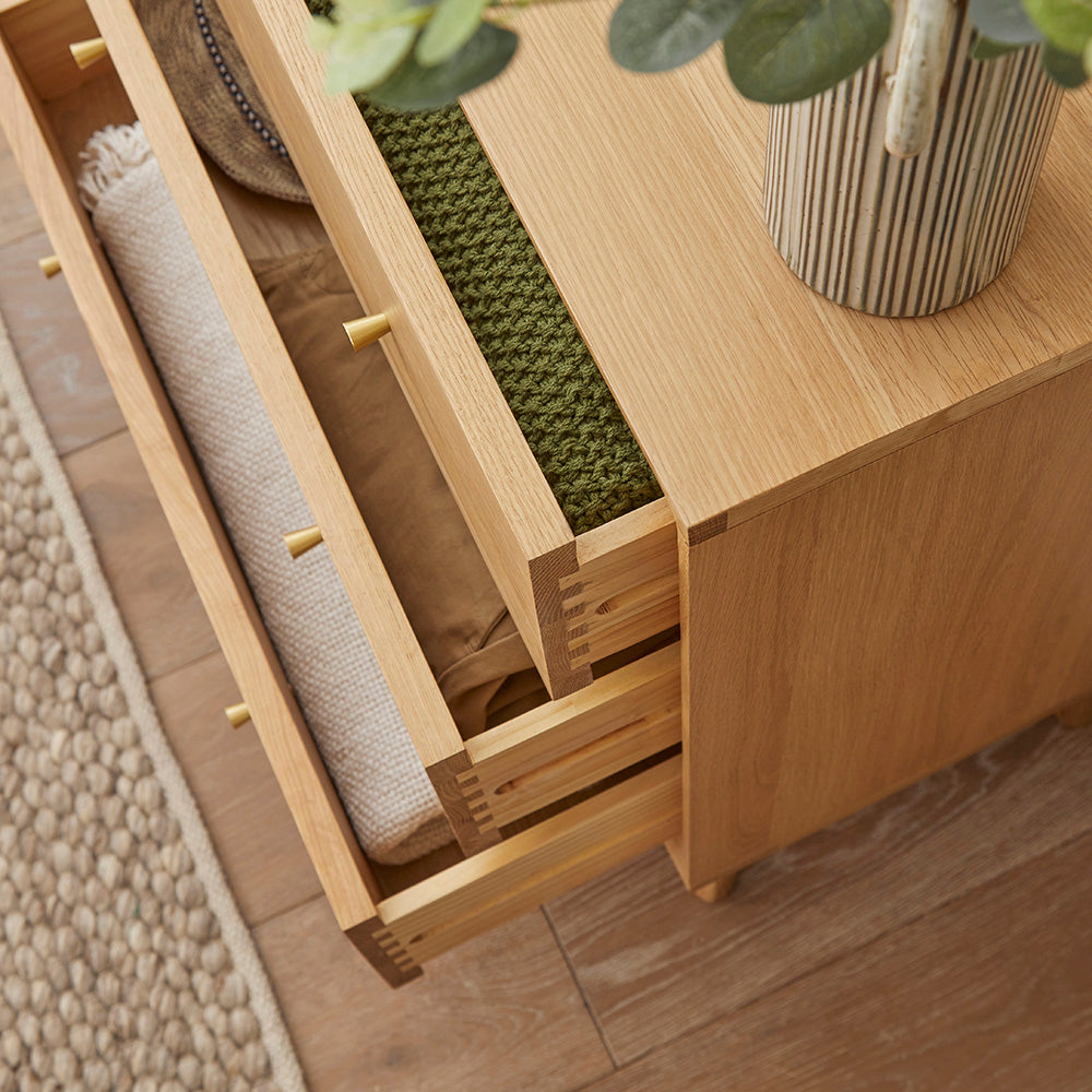 Fishe & Lilly Wright Oak Chest of 3 Drawers - White Bear Furnishings