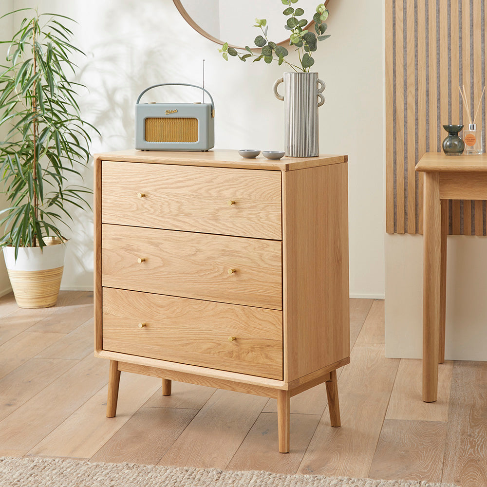Fishe & Lilly Wright Oak Chest of 3 Drawers - White Bear Furnishings