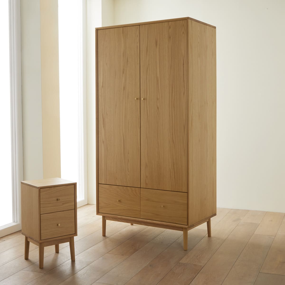 Fishe & Lilly Wright Narrow Oak Bedside Table - White Bear Furnishings
