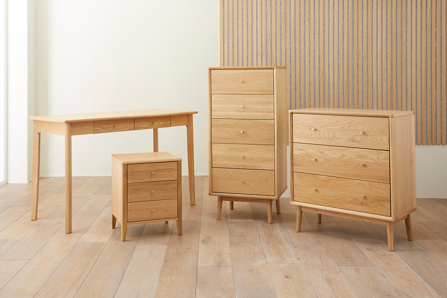 Fishe & Lilly Wright Oak 3 Drawer Bedside Table - White Bear Furnishings