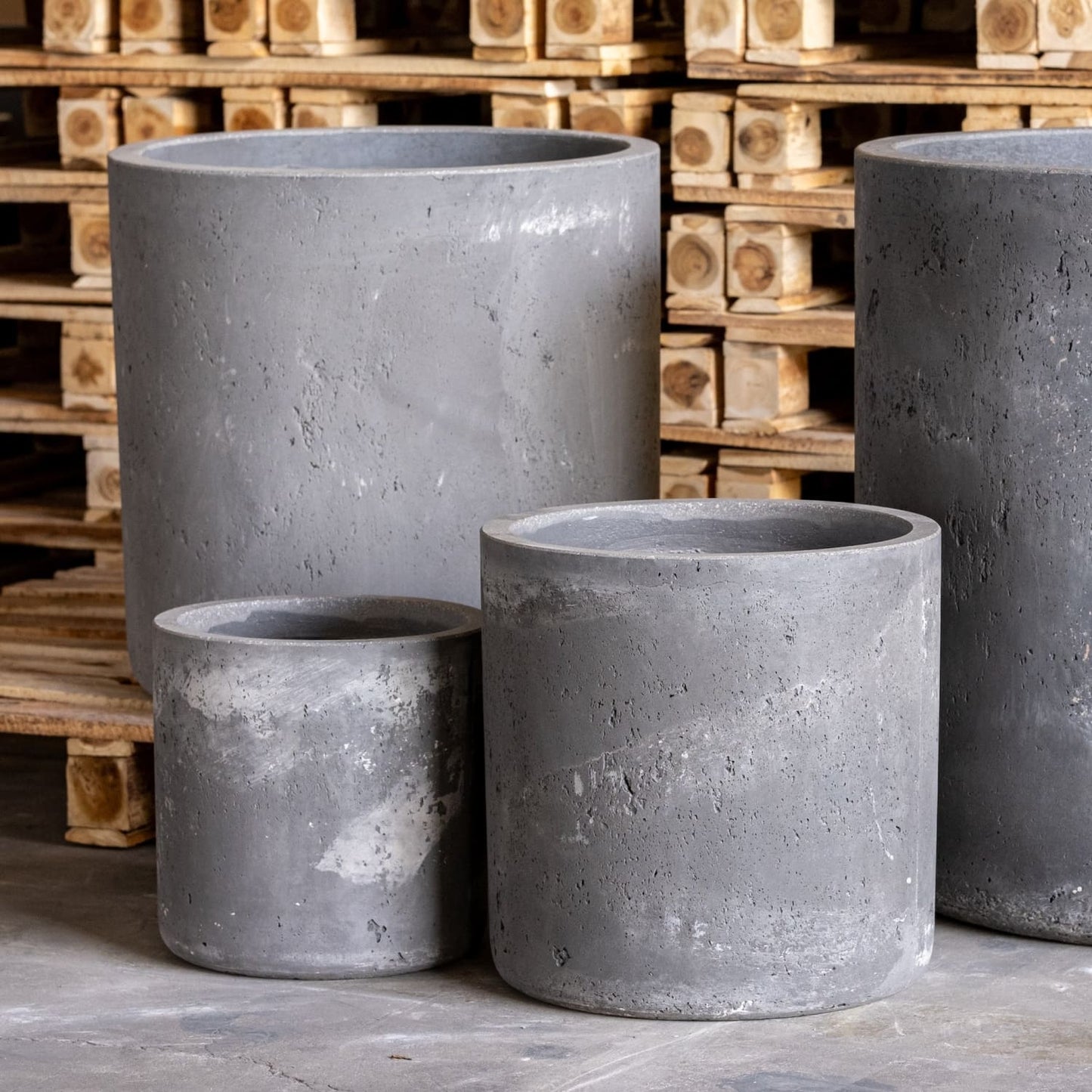 Aurella | Onyx Dusk – 70cm Extra Large Concrete Cylinder Planter – 199L Round Plant Pot