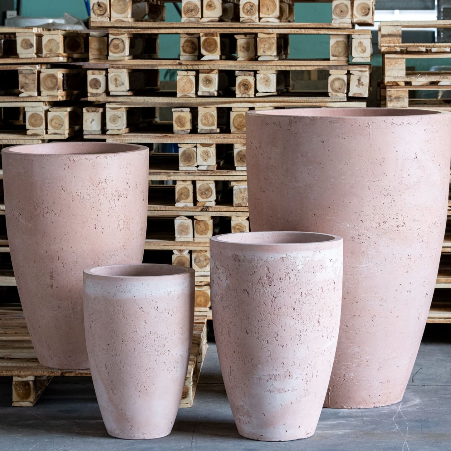 Vessara | Blushstone – 55cm Extra Large Tall Concrete Planter – 32L Decorative Vase Pot