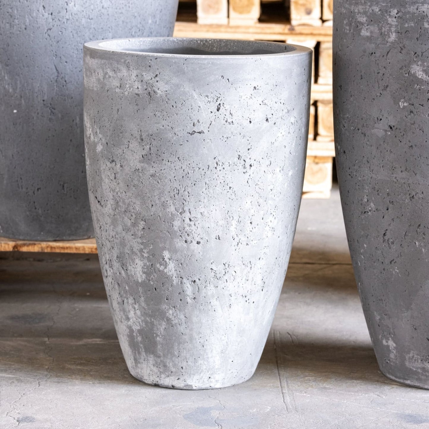 Vessara | Onyx Dusk – 68cm Extra Large Concrete Tall Vase Planter – 61L Round Plant Pot