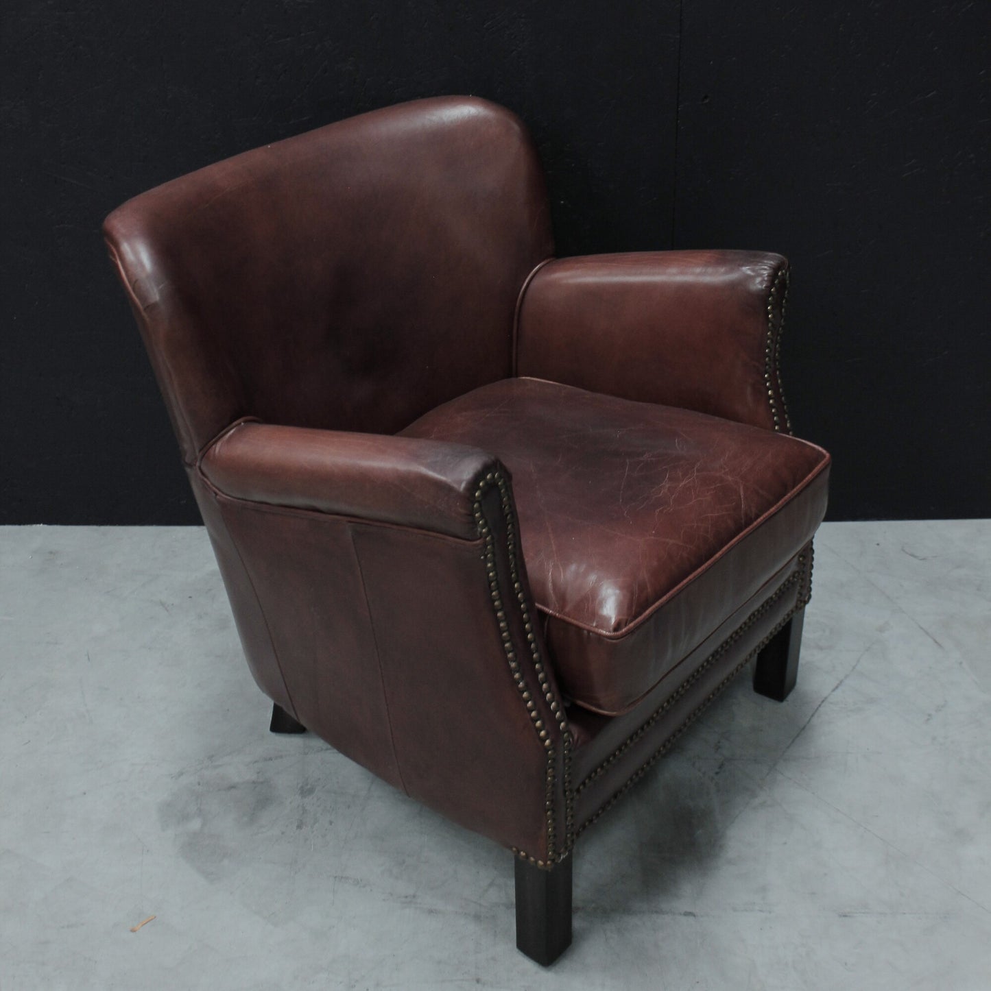 Vintage Leather Member's Club Chair in Deep Brown TK0411-1D