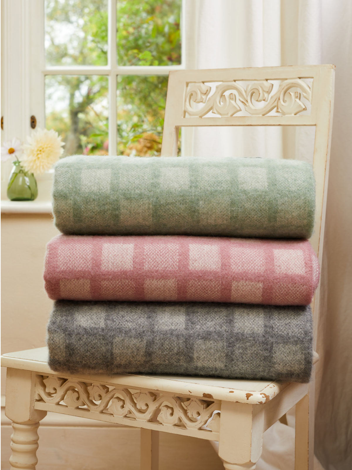 Throws & Blankets