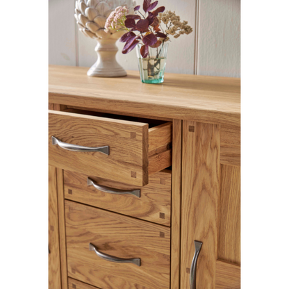 Laura Ashley Milton 2 Door 4 Drawer Sideboard in Oak	Wood - 3190241