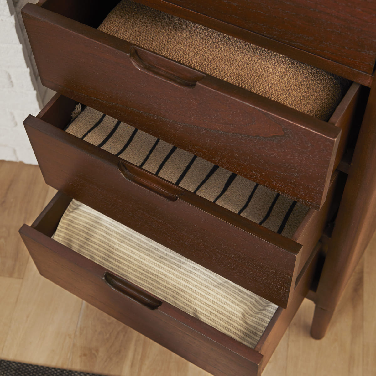 Fishe & Lilly Norway Walnut Chest of 3 Drawers